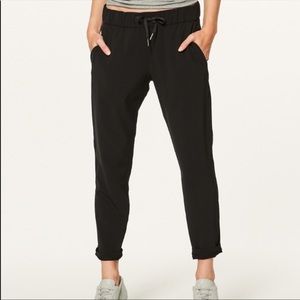Lululemon On The Fly Joggers Black